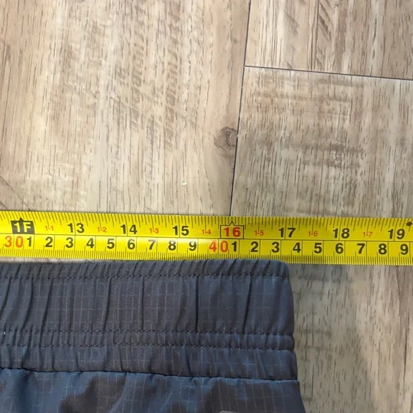 Spyder Black Men's Athletic Sports Shorts - Picture 6 of 7